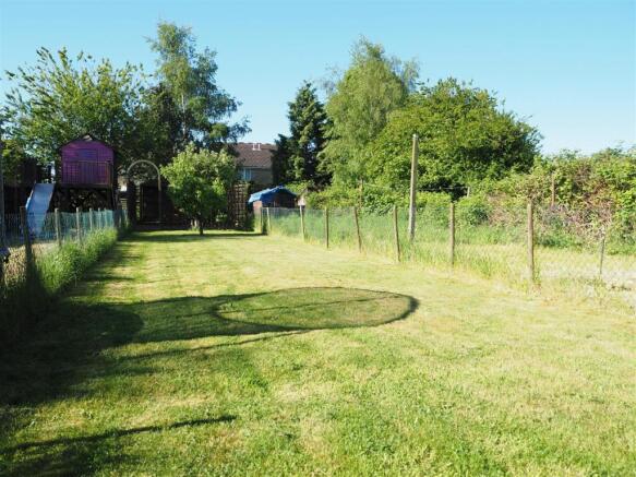 Garden 810