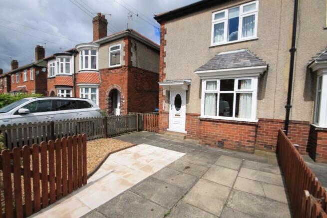 FRONT GARDEN