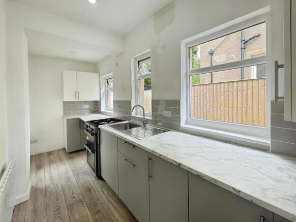 3 bed Semi-Detached for sale Image 5