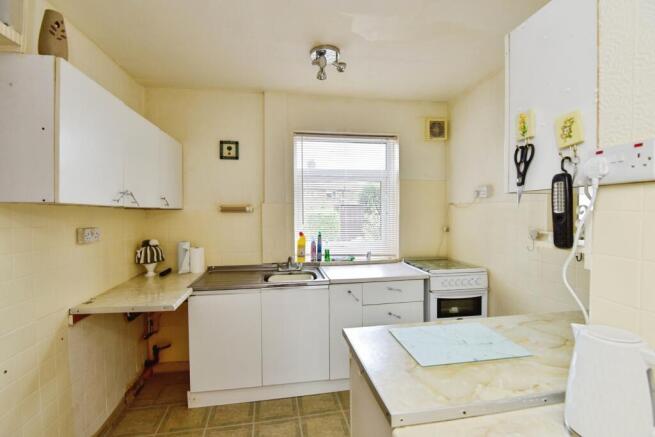 Rydal Way, Newcastle, Staffordshire, ST5 photo 4
