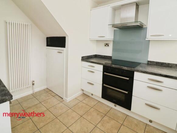 4 bed Detached for sale Image 8