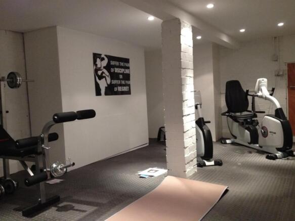 field head gym 1.jpg