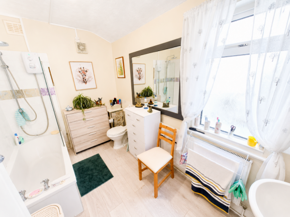 2 bed Terraced for sale Image 10