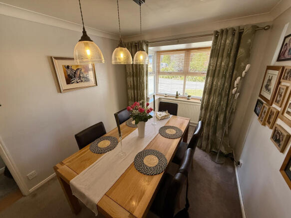 4 bed Detached for sale Image 4