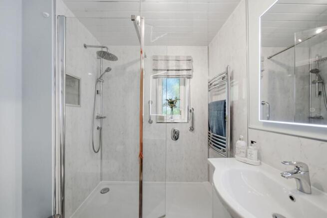 Shower Room / WC