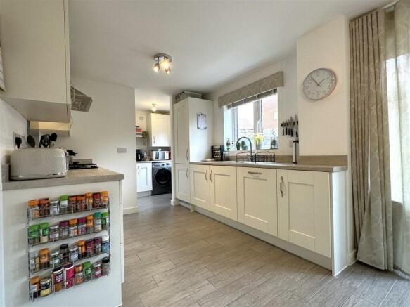 Kitchen Into Utility Room 963