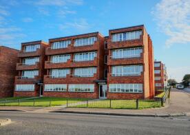 29, Albany Court, Beach Road, Cromer NR27 9AZ