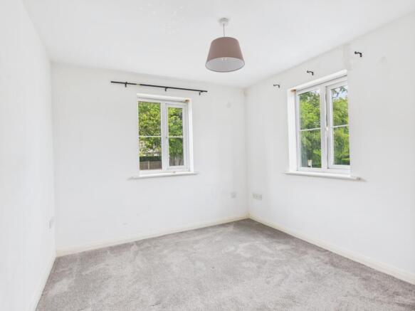 2 bed Flat for sale Image 7