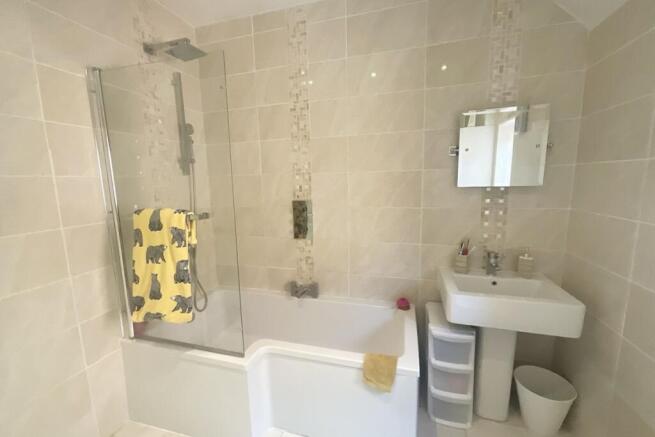 Family Bathroom 