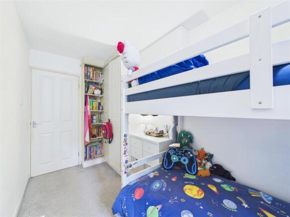 2 bed Flat for sale Image 12