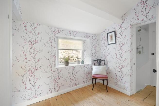 3 bed Semi-Detached for sale Image 9