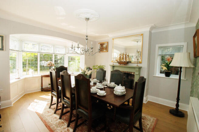 4 bed Detached Bungalow for sale Image 7