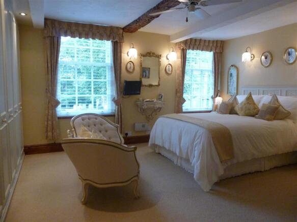 MASTER BEDROOM