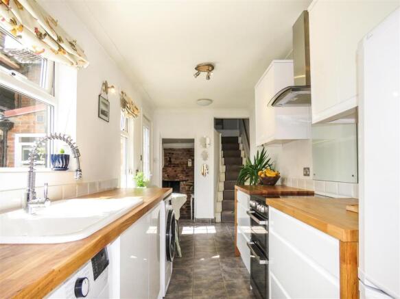 Kitchen.JPG