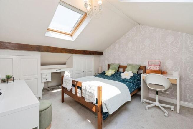 3 bed Terraced for sale Image 12