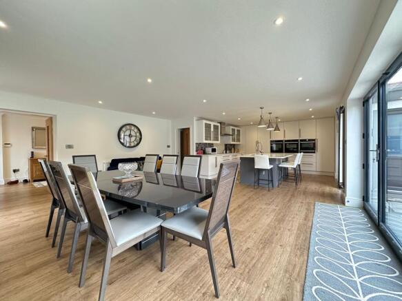 3 bed Detached for sale Image 8