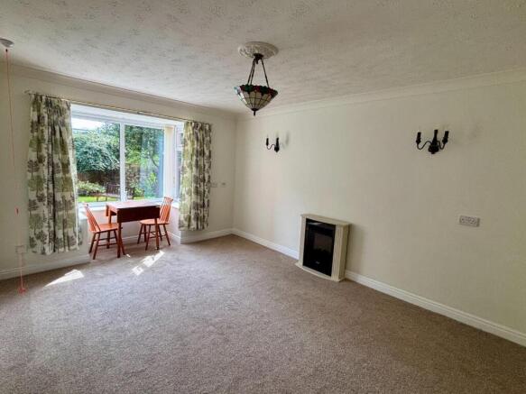 1 bed Apartment for sale Image 6