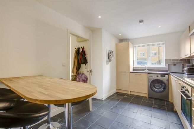7 Red Kite Way, HP13 5SF-8.jpg