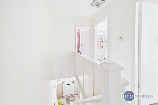 3 bed Terraced for sale Image 8