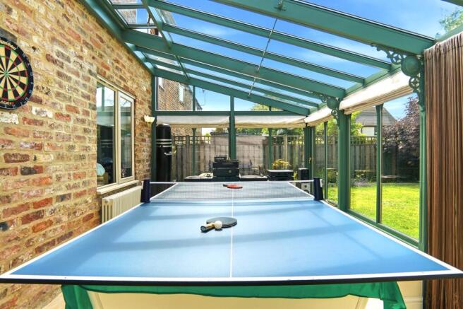 4 bed Semi-Detached for sale Image 11