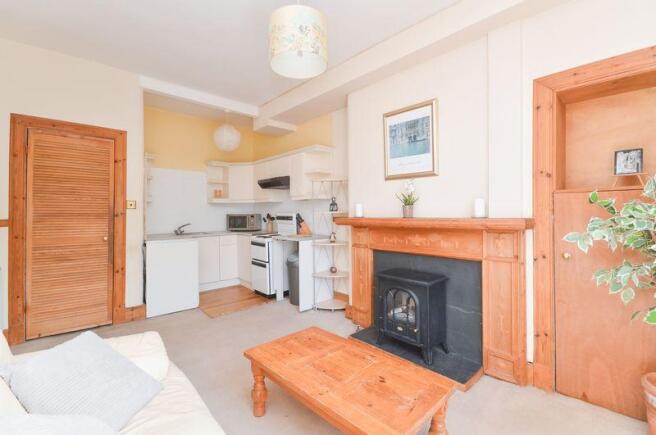Living Room/Ki...