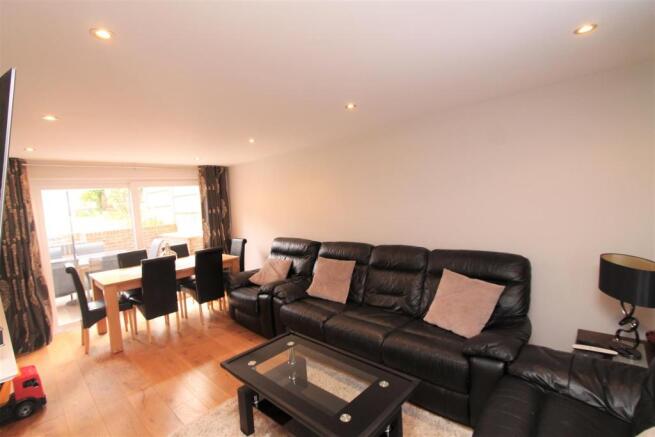 Living Room.JPG