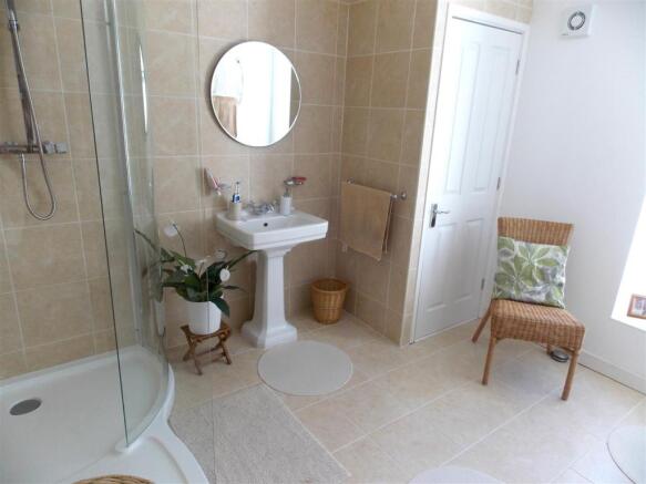 shower room2.JPG