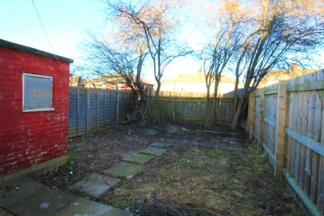 3 bed Terraced to rent Image 8