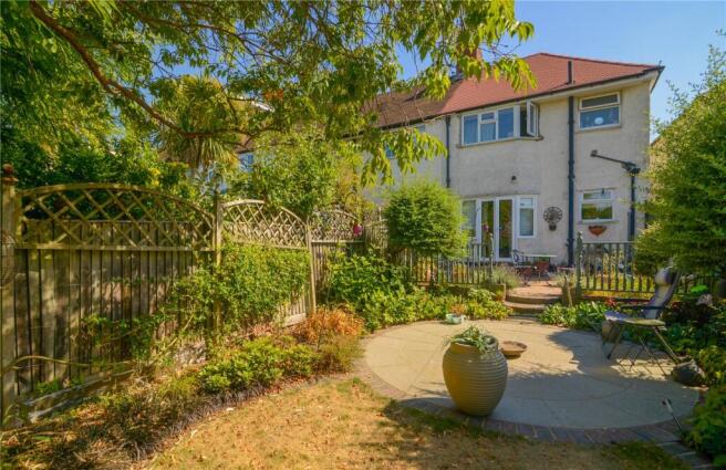 Lisbon Avenue, Twickenham, TW2 photo 3