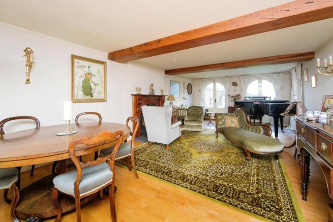 Lounge/Music Room