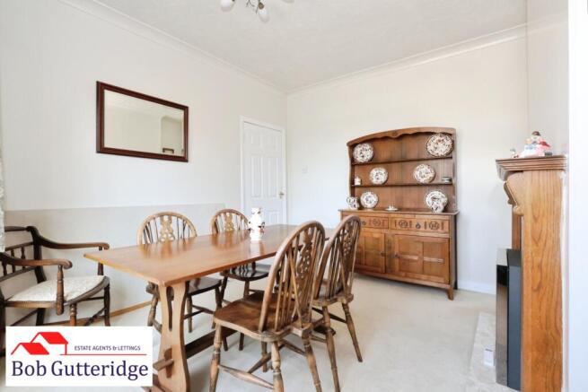BAY FRONTED DINING ROOM