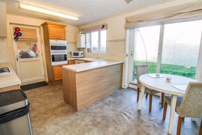 Kitchen/Dining Space