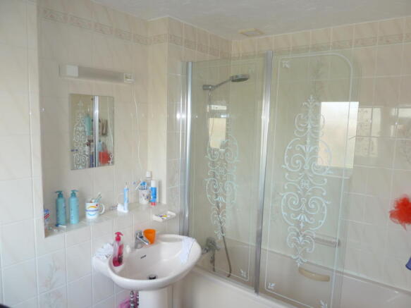 En Suite Bathroom