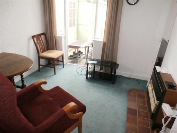 REAR DINING ROOM