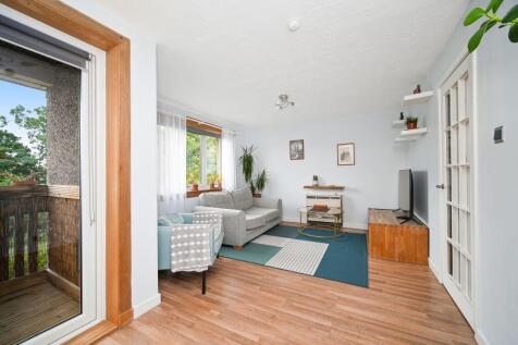48/6 Burnhead Crescent, Gracemount, Edinburgh, EH16 6EN