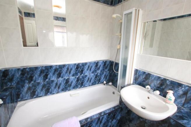 HOUSE BATHROOM