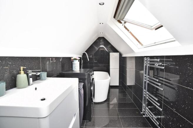 2 bed Flat for sale Image 10