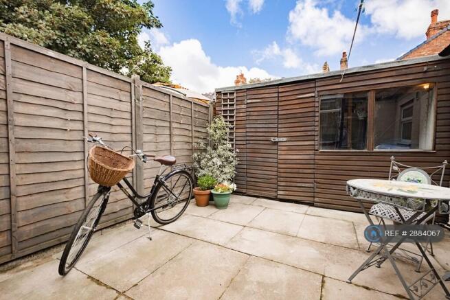1 bed House Share to rent Image 7