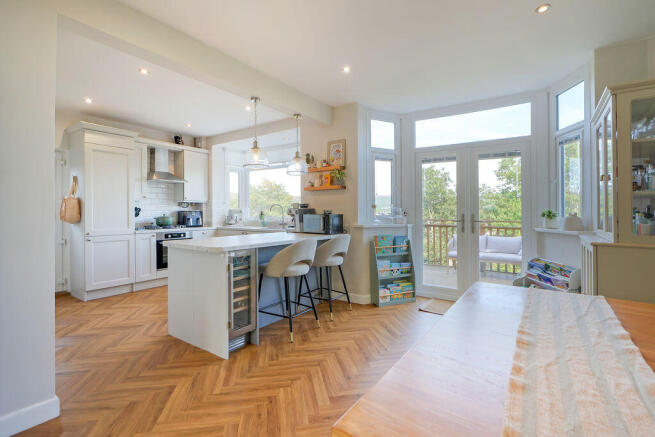 3 bed Semi-Detached for sale Image 8