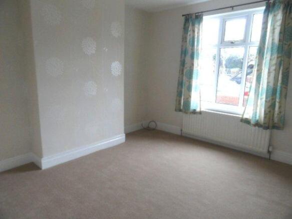 LIVING ROOM/BEDROOM 3