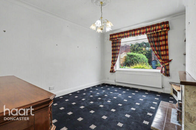 3 bed Semi-Detached for sale Image 8