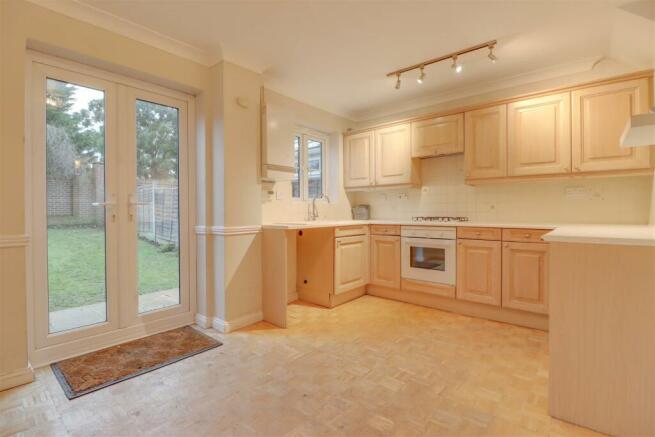 10 MELVILLE DRIVE-3.jpg