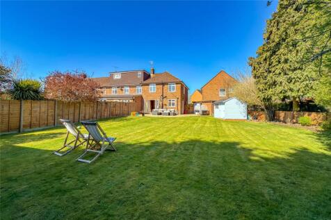 Hazelwood Drive, St. Albans, Hertfordshire, AL4