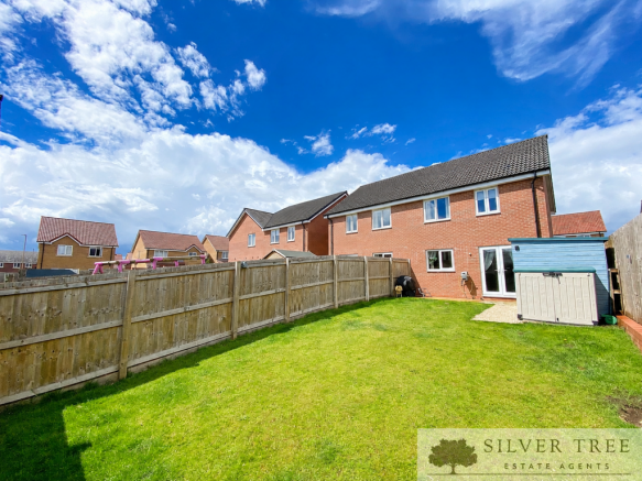 3 bed Semi-Detached for sale Image 2