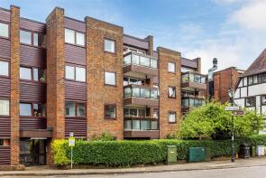 21, Oakleigh Court, Station Road West, Oxted RH8 9EY