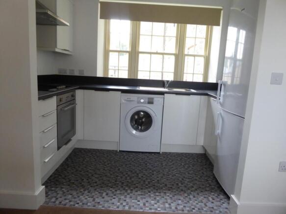 Flat 1, 8 Perreyman (1).JPG