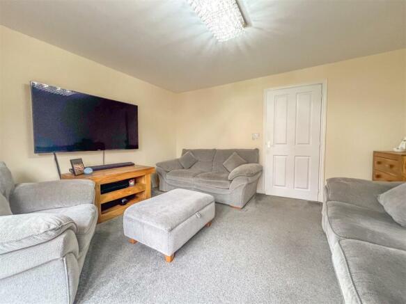 Lower Farm Way - Image-7.jpg