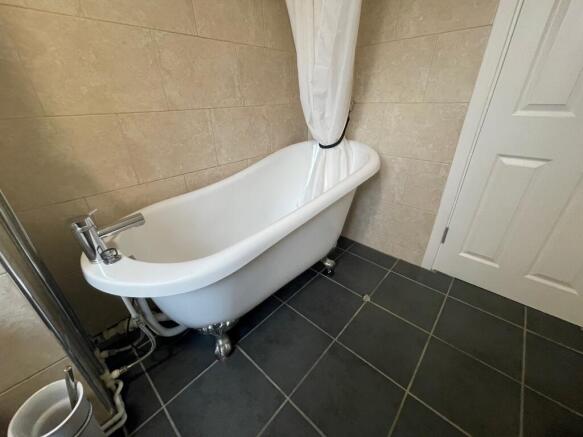 2 bed Flat to rent Image 7