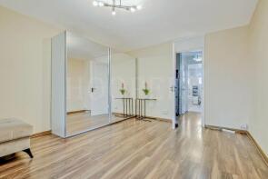16, Midwood Close, London NW2 6YL
