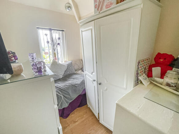 3 bed Semi-Detached for sale Image 12